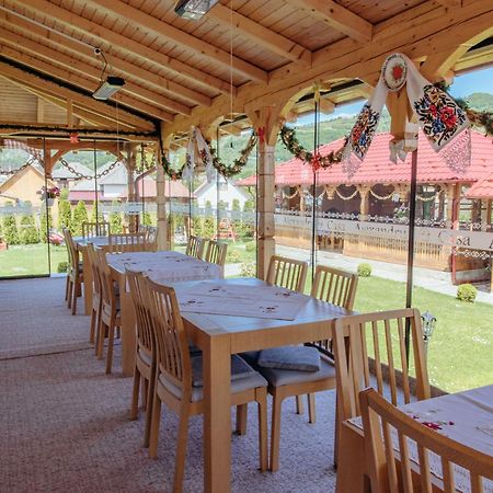 Casa Alexandru - Locul In Care Te Simti Acasa Hotel Viseu de Jos Bagian luar foto