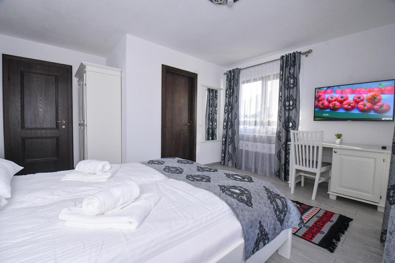 Casa Alexandru - Locul In Care Te Simti Acasa Hotel Viseu de Jos Bagian luar foto