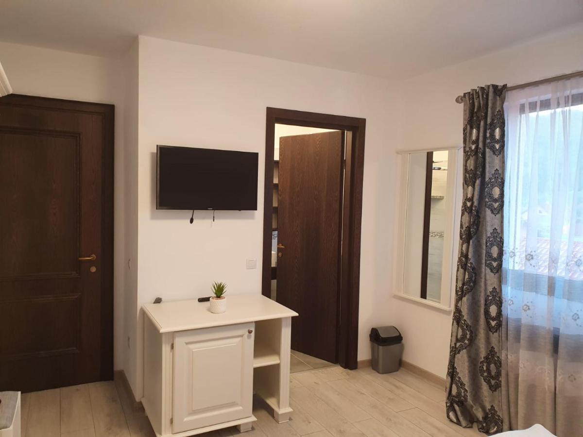 Casa Alexandru - Locul In Care Te Simti Acasa Hotel Viseu de Jos Bagian luar foto
