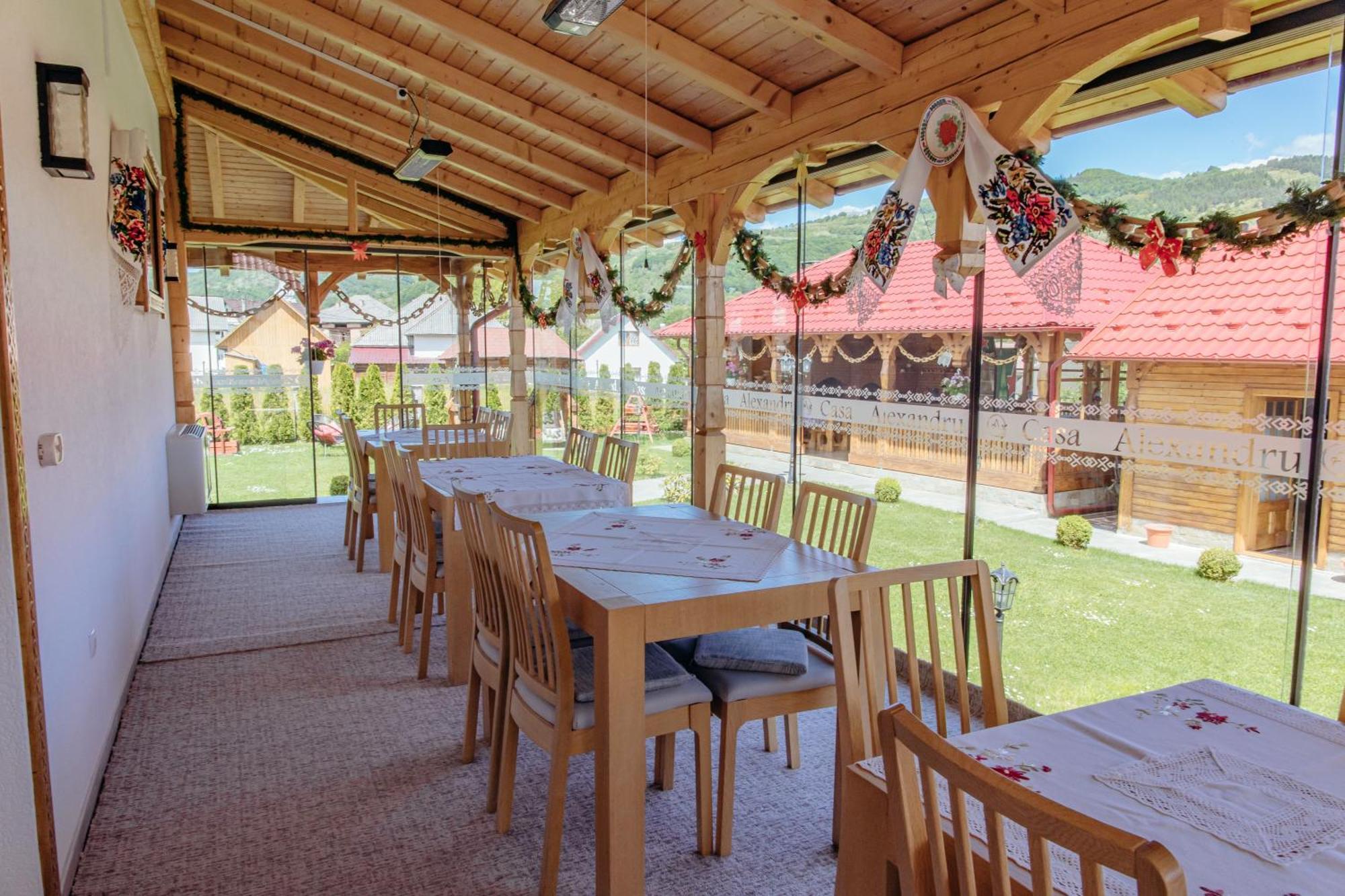 Casa Alexandru - Locul In Care Te Simti Acasa Hotel Viseu de Jos Bagian luar foto