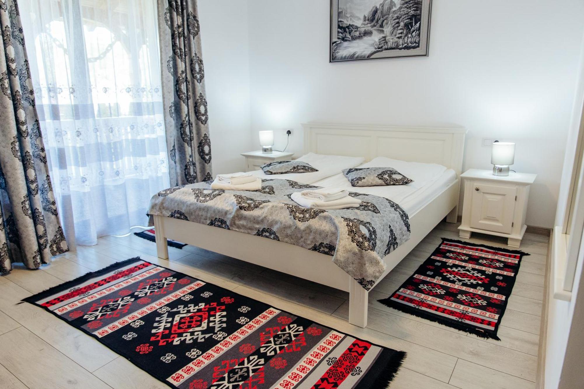 Casa Alexandru - Locul In Care Te Simti Acasa Hotel Viseu de Jos Bagian luar foto